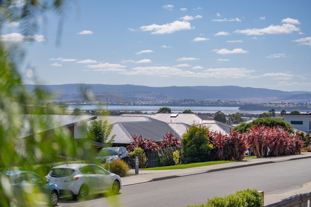 Sold - 28 Camrise Drive - New Property in Cambridge - Real Estate by Kim Symmons
