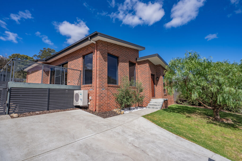 Sold - 28 Camrise Drive - New Property in Cambridge - Real Estate by Kim Symmons