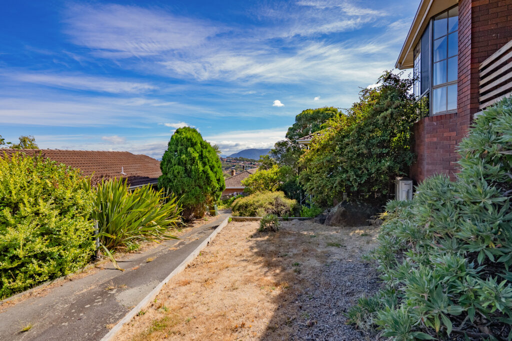 Sold - 4/6 Namoi Place - New Property in Lenah Valley - Real Estate by Stuart Benson