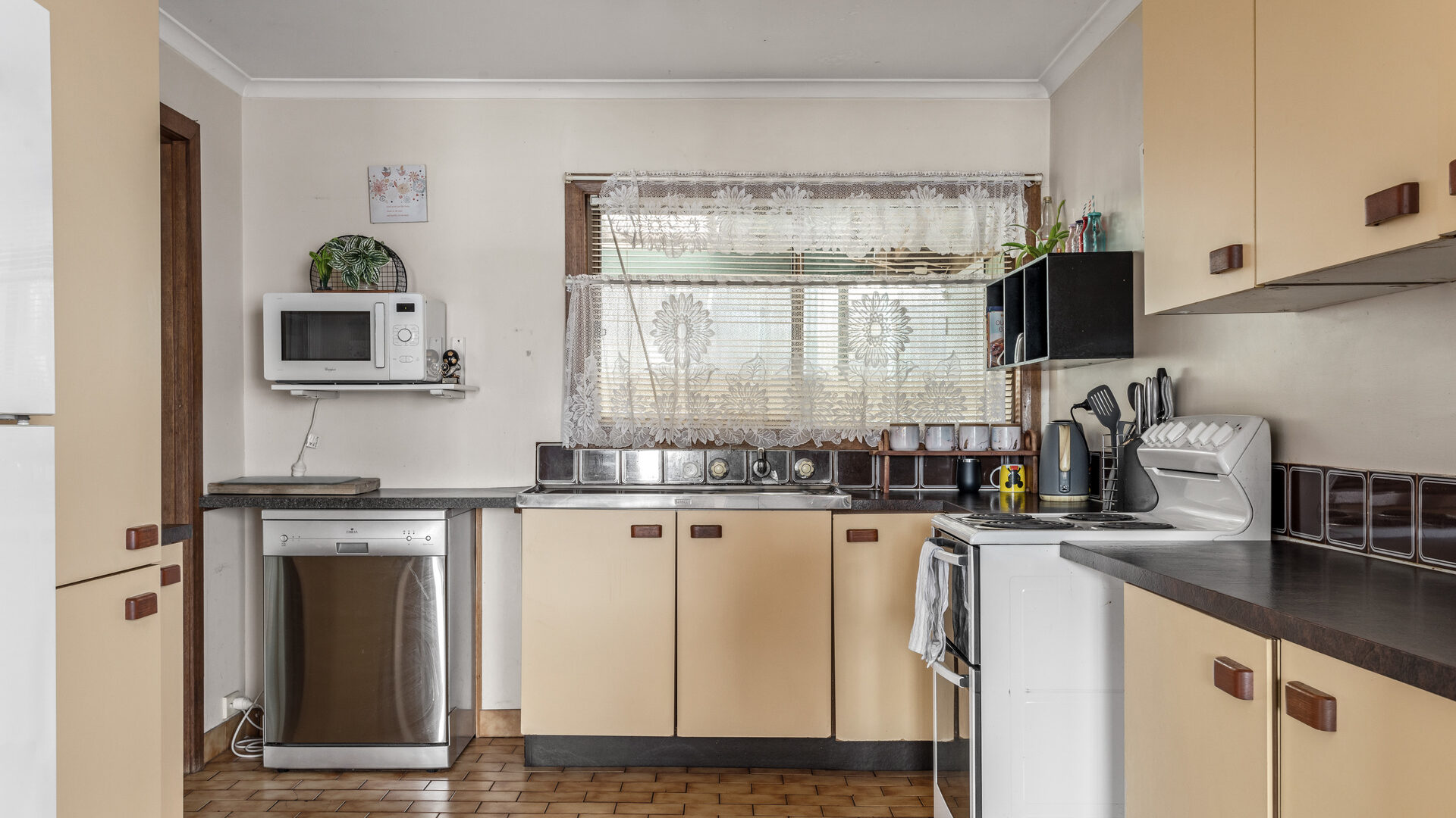 Sold - 87 Gravelly Beach Road - New Property in Blackwall - Real Estate by Jessica Hogarth