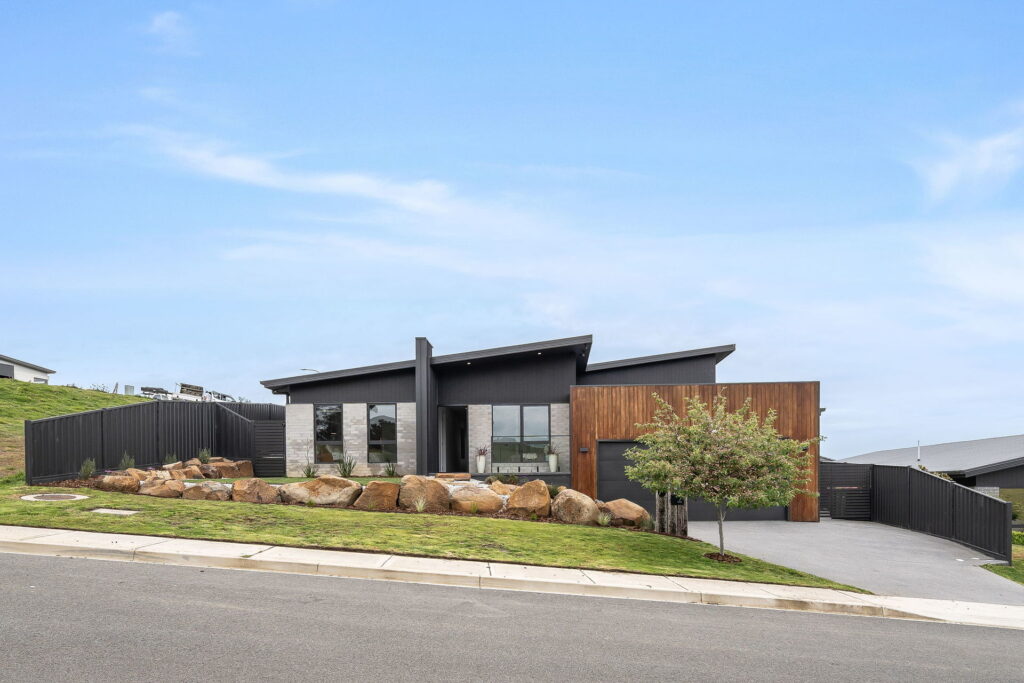 Sold - 33 Ridgeview Crescent - New Property in Riverside - Real Estate by Josh Hart