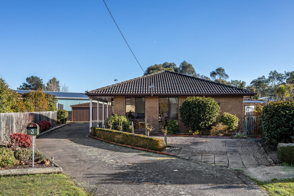 Sold - 3 Thornton Court - New Property in Youngtown - Real Estate by Tiffany Henricks