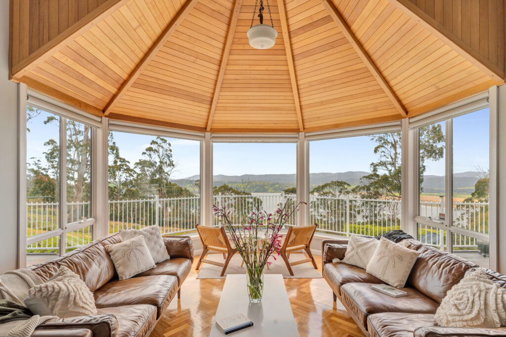 3 Pine Tree Avenue