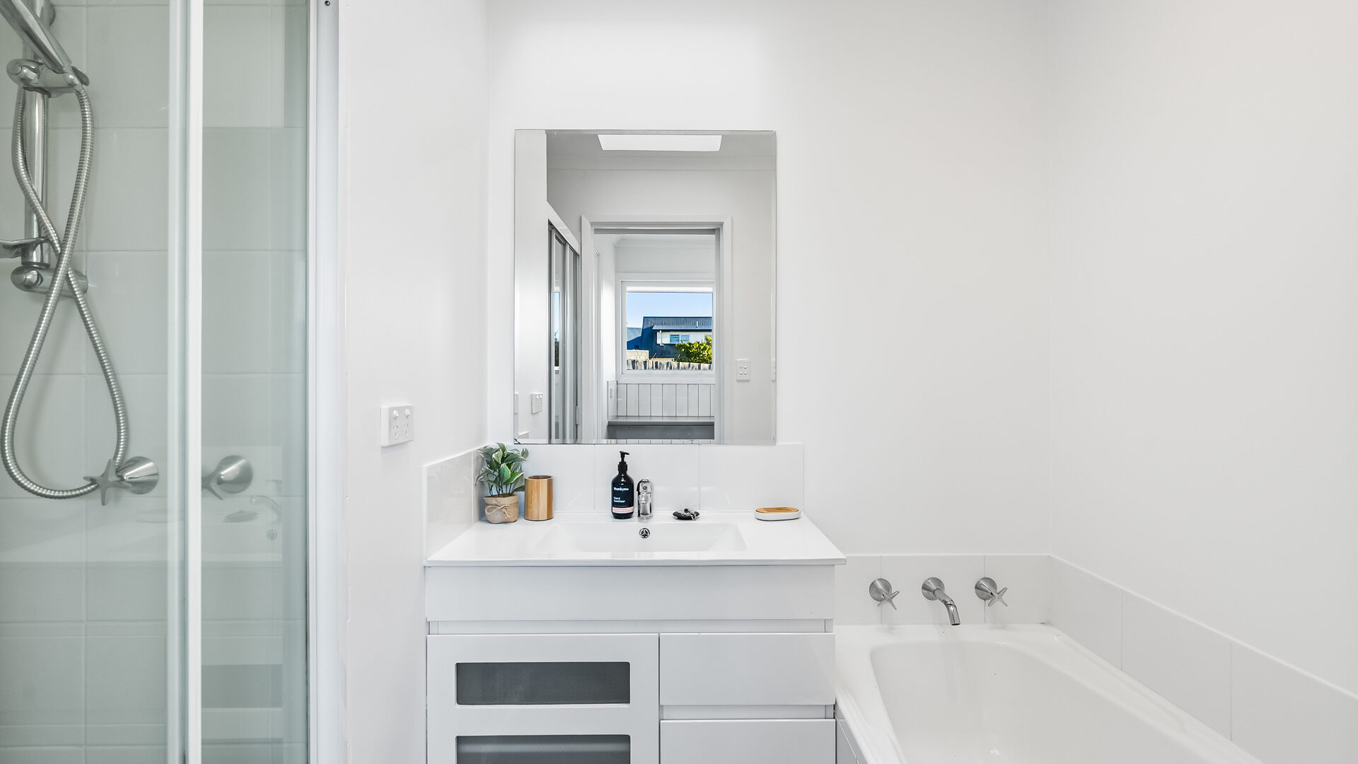 Sold - 3 Corina Place - New Property in Kingston - Real Estate by Kim Symmons