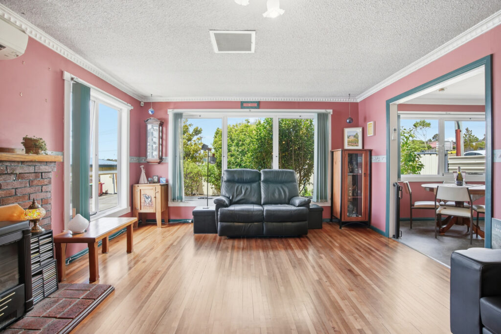 Sold - 8 Deviation Crescent - New Property in Prospect - Real Estate by Andrea Bonner