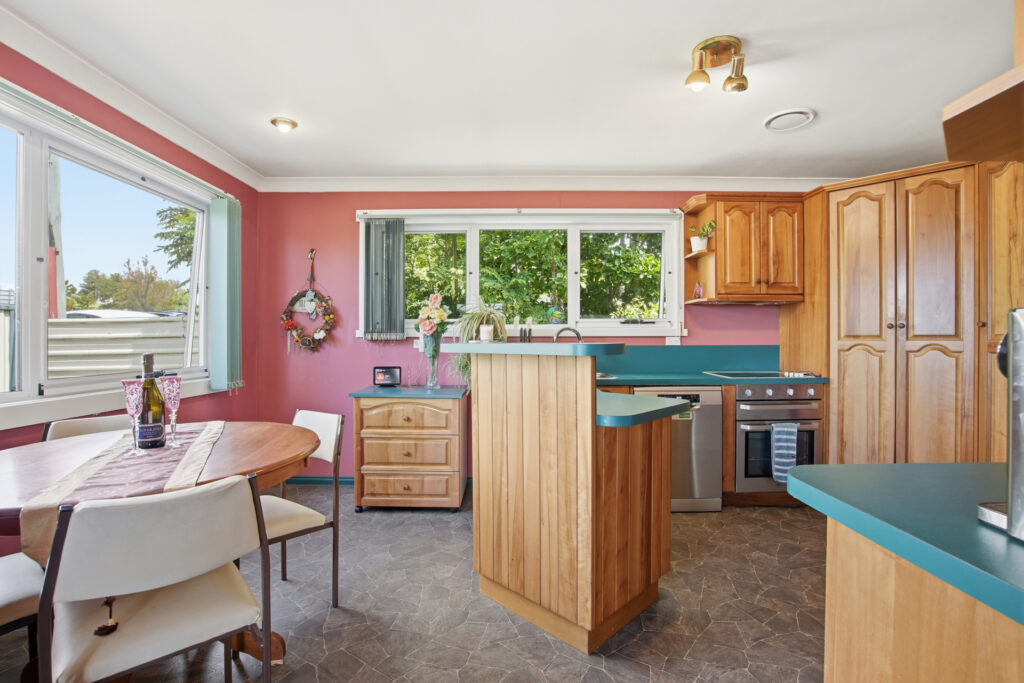 Sold - 8 Deviation Crescent - New Property in Prospect - Real Estate by Andrea Bonner
