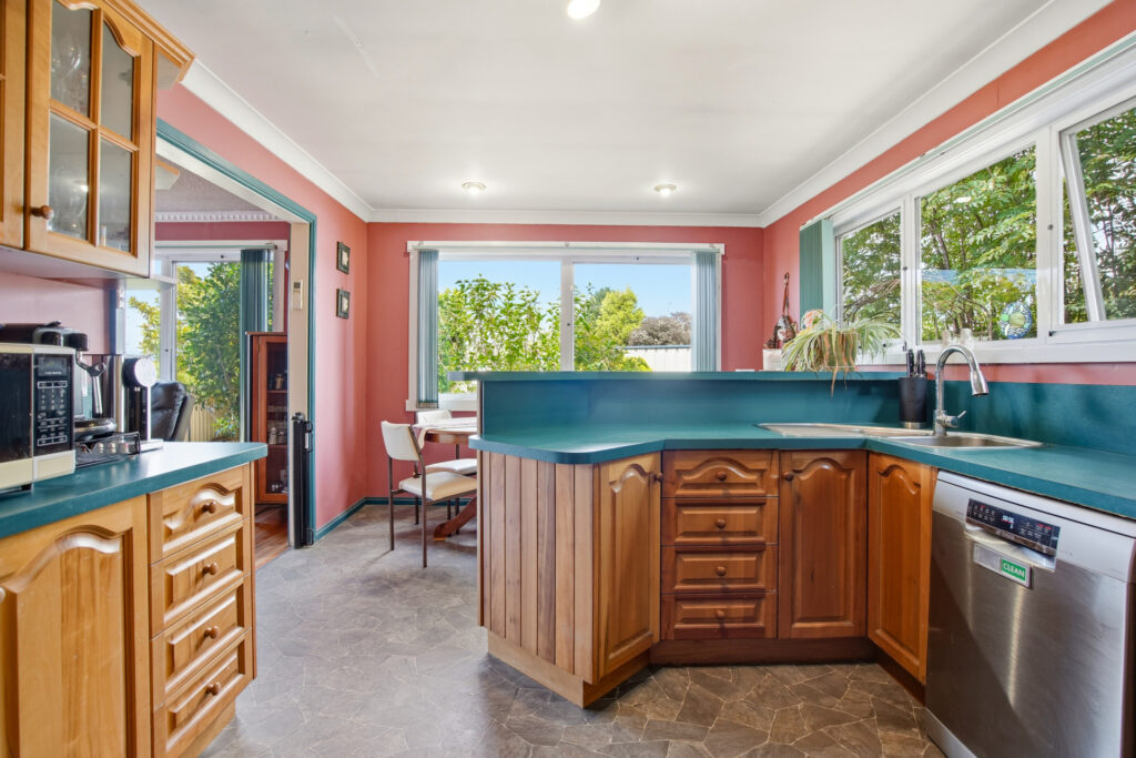 Sold - 8 Deviation Crescent - New Property in Prospect - Real Estate by Andrea Bonner