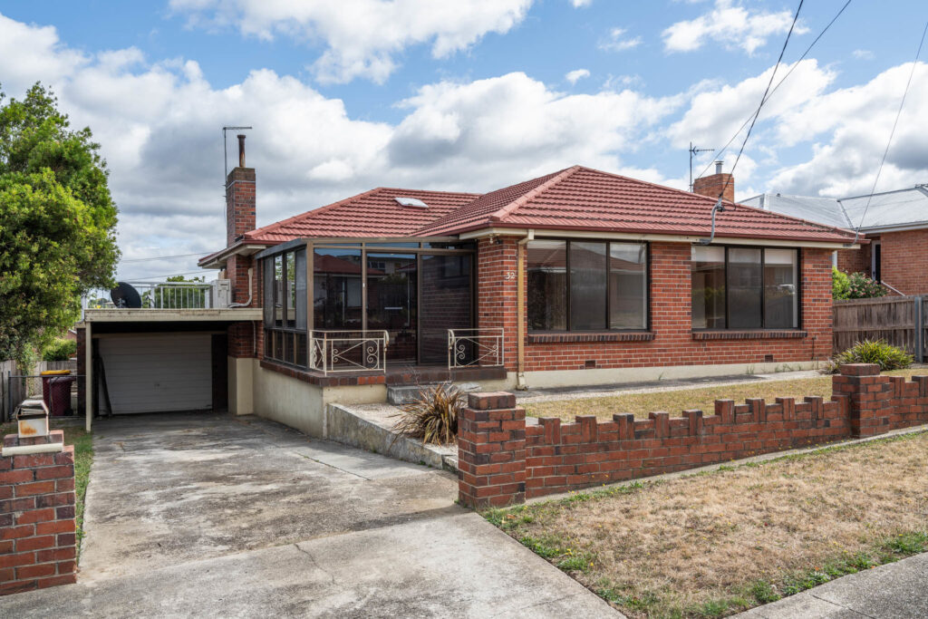 32 Cornwall Crescent, Newnham