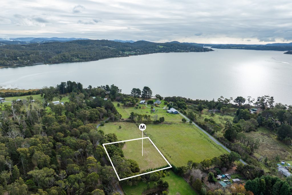 131A Paper Beach Road, Swan Point
