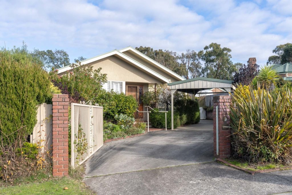 46 Benwerrin Crescent
