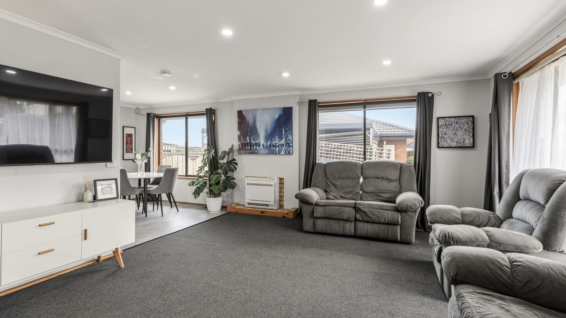For Sale - 8 Woodleigh Drive - New Property in Oakdowns - Real Estate by Paul Reed