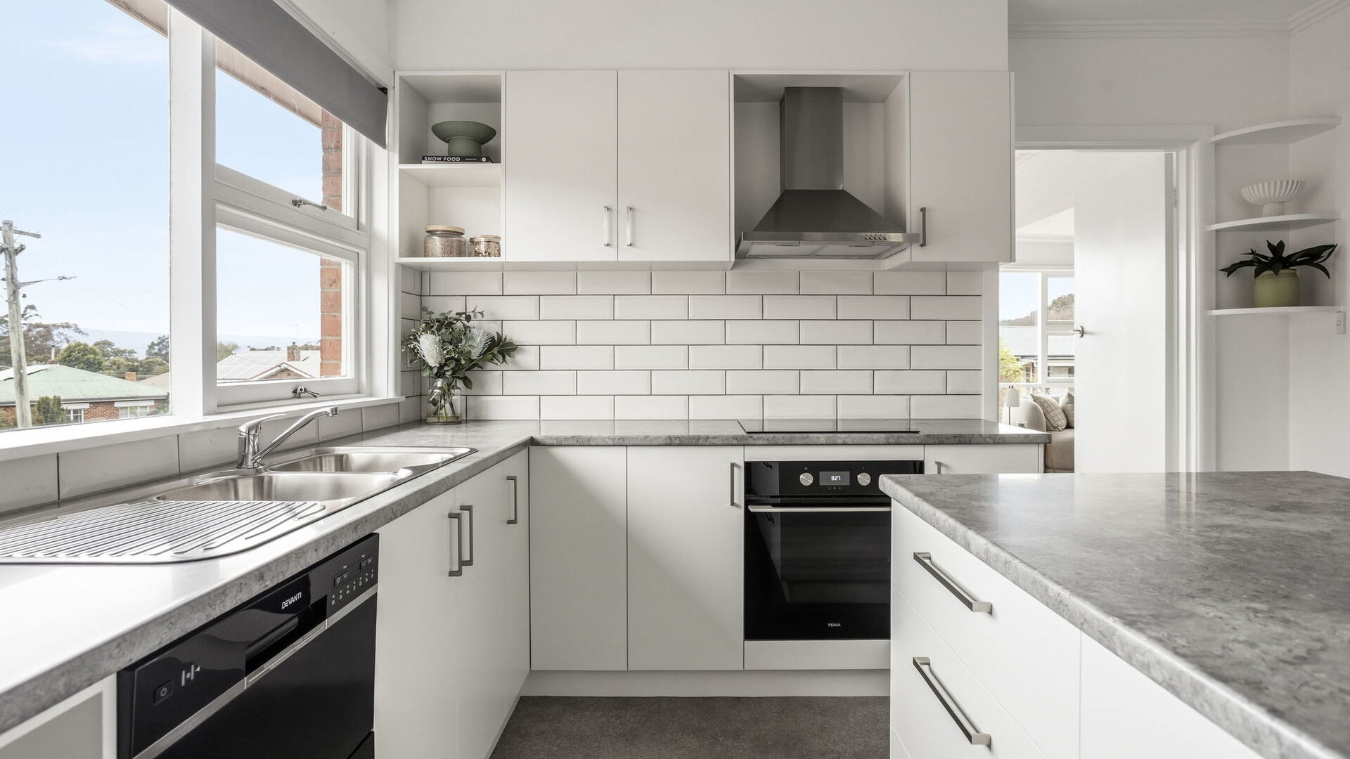 For Sale - 7 Fairway Crescent - New Property in Riverside - Real Estate by Aston Daley