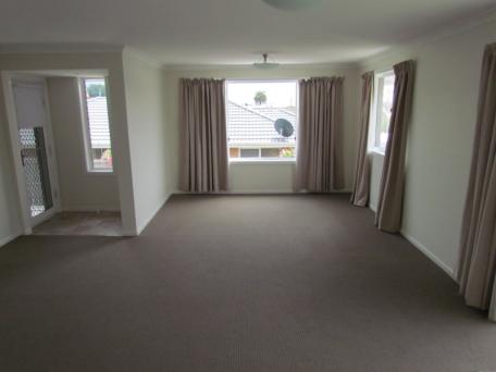 2/24 Charles Street
