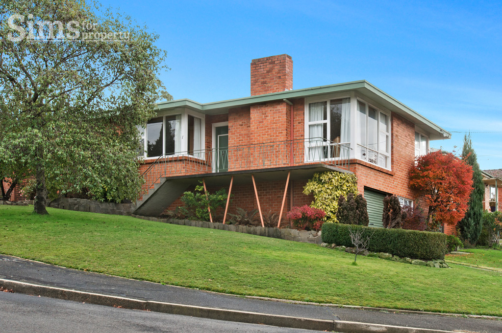 1 Kenbrae Place
