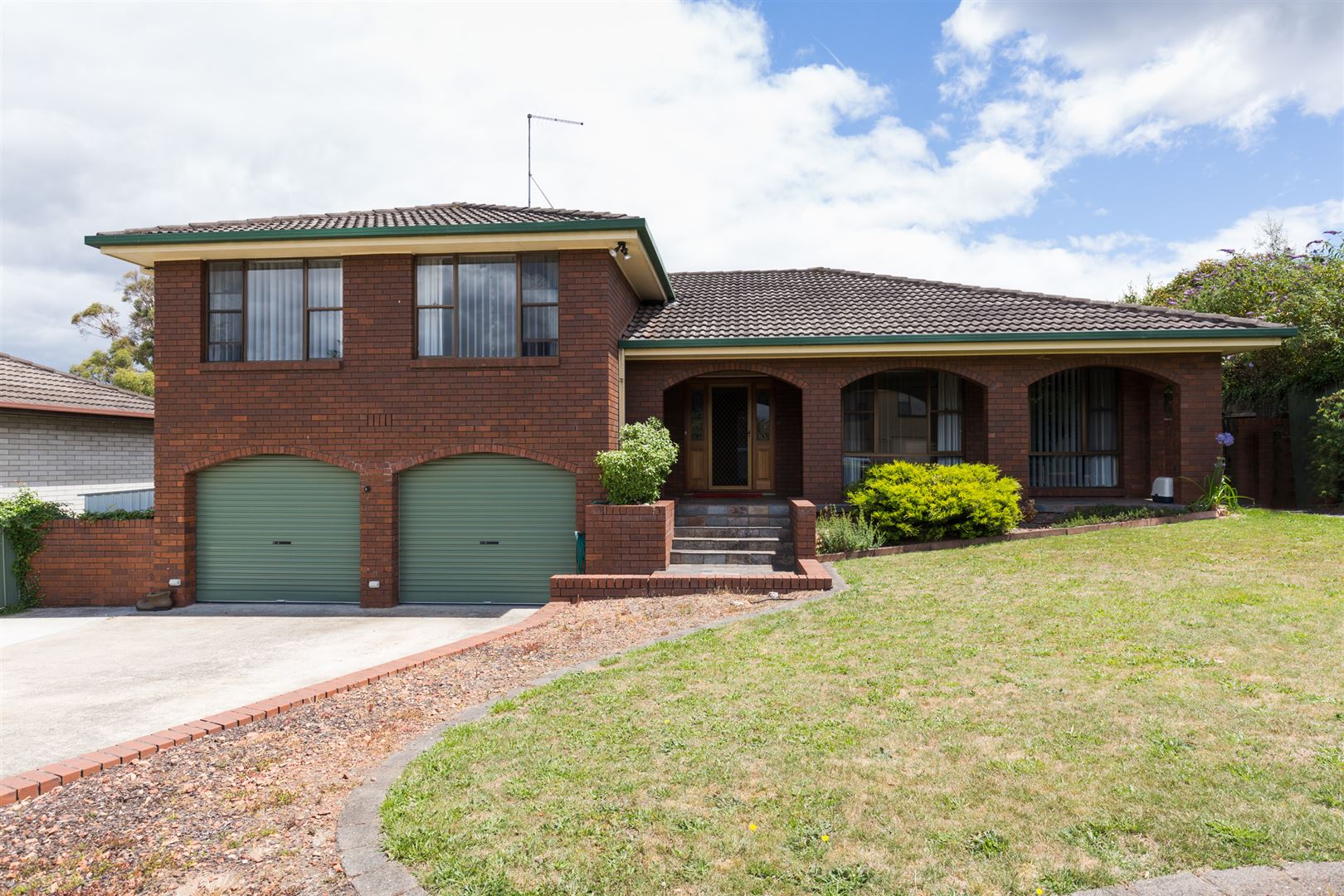3 Hall Court