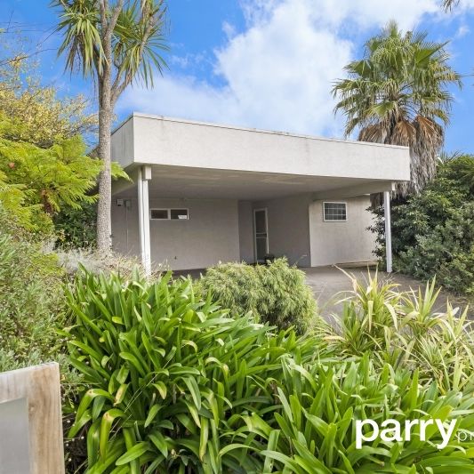 15 Lachlan Parade