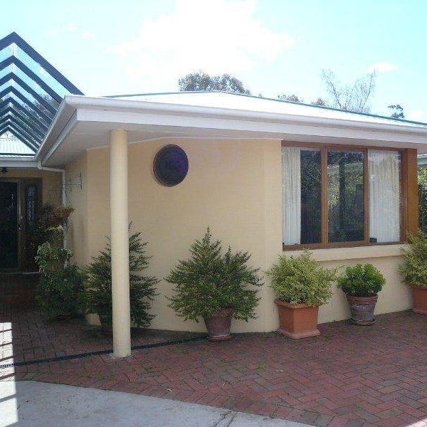 10 Negara Street