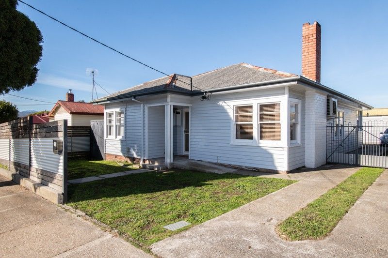 11 Belhaven Crescent