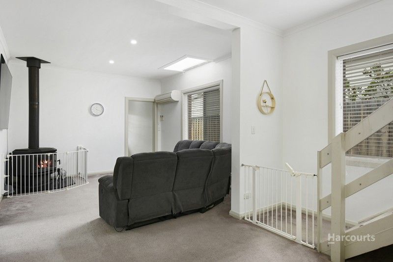 12 Rattle Street