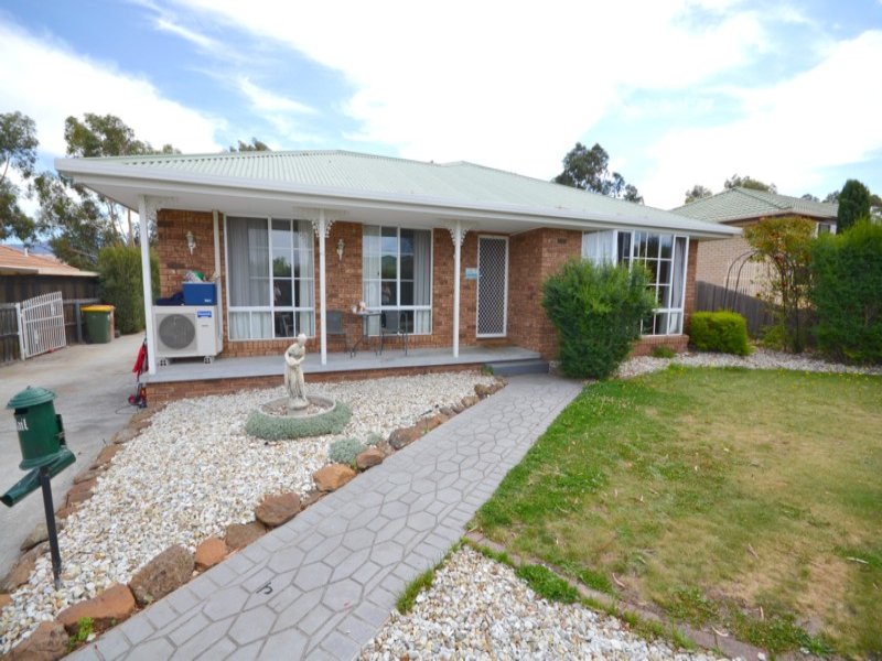 8 Fredrick Drive