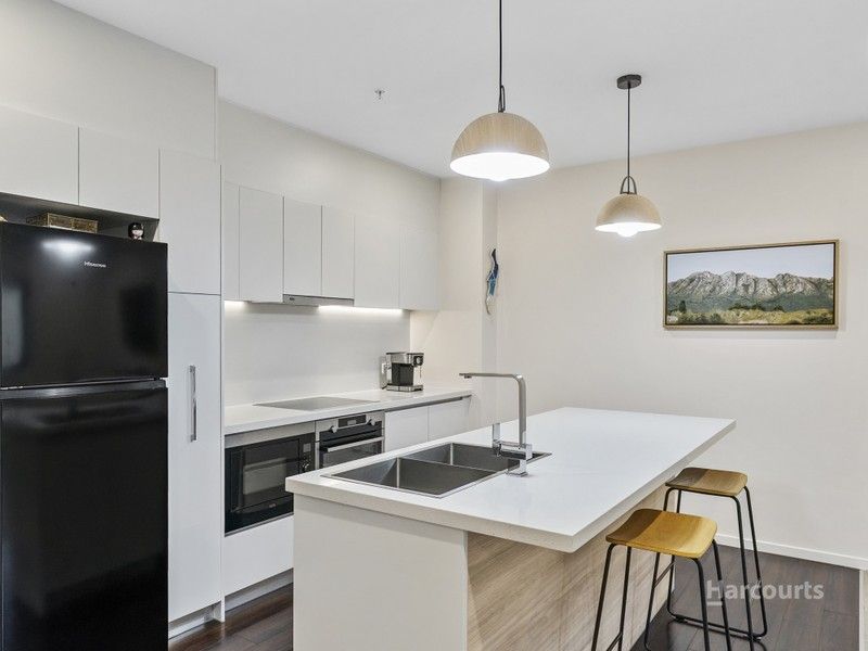 7/66 Burnett Street