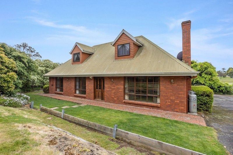 32 Blackstone Road