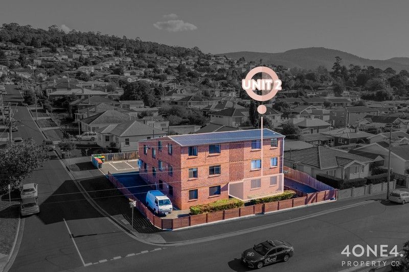 2/10 Charles Street