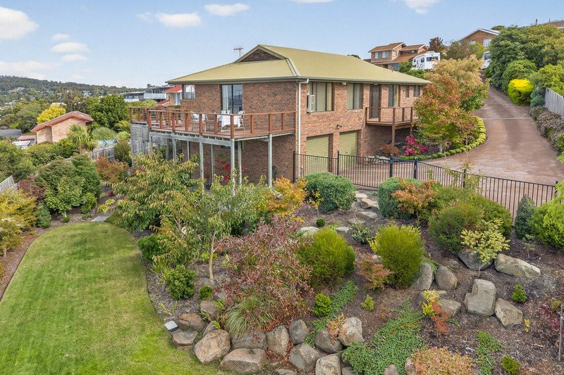 11 Emerald Court