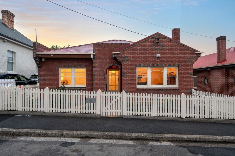 25 Kelly Street