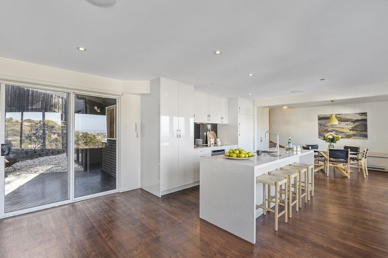 2/35 Valley Street