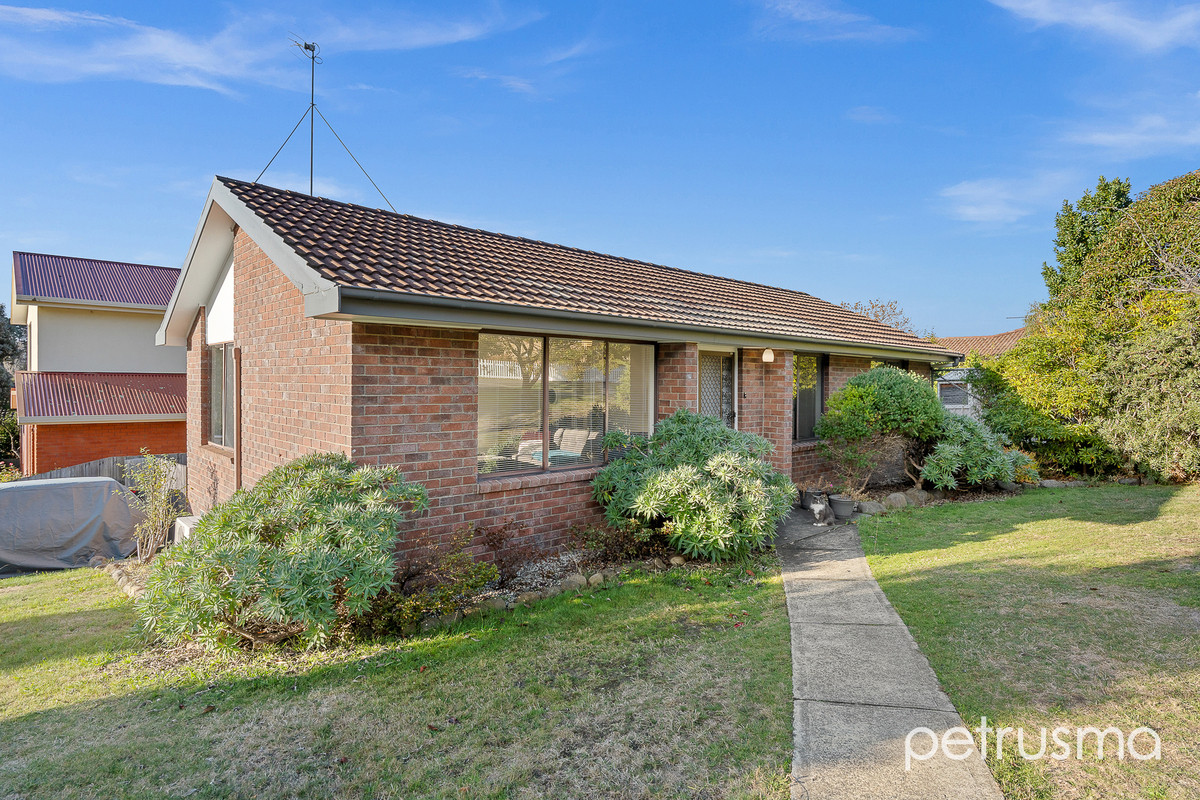 8 Amberley Court