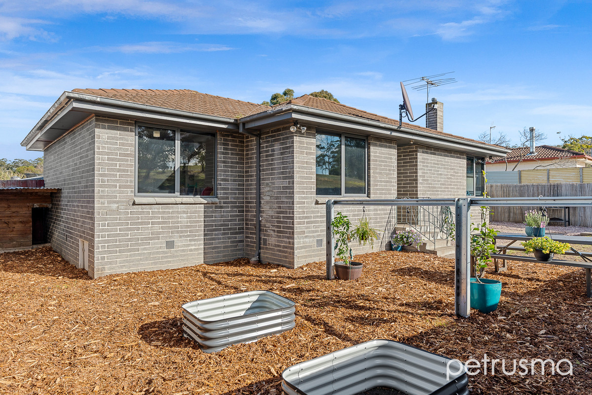 33 Arden Drive