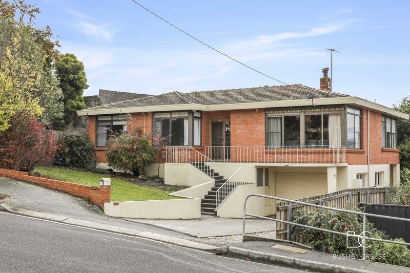 1 Strahan Road