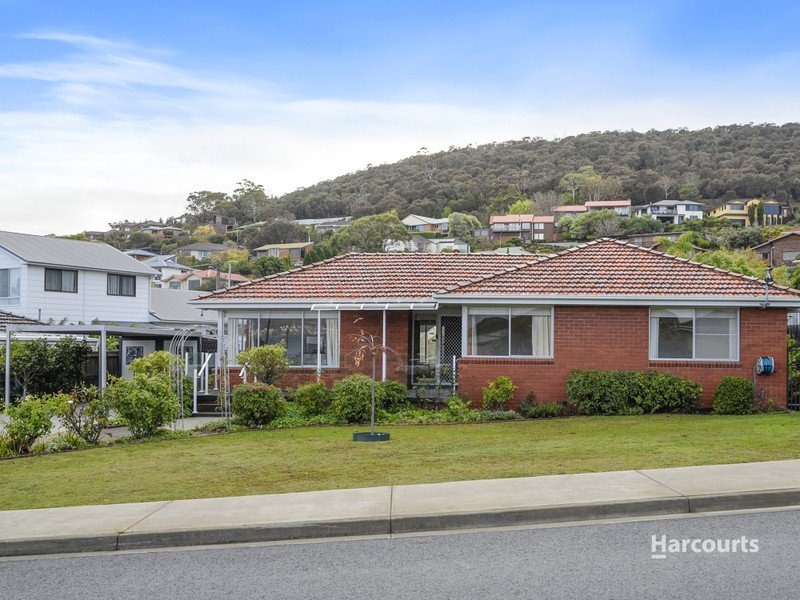118 Carella Street
