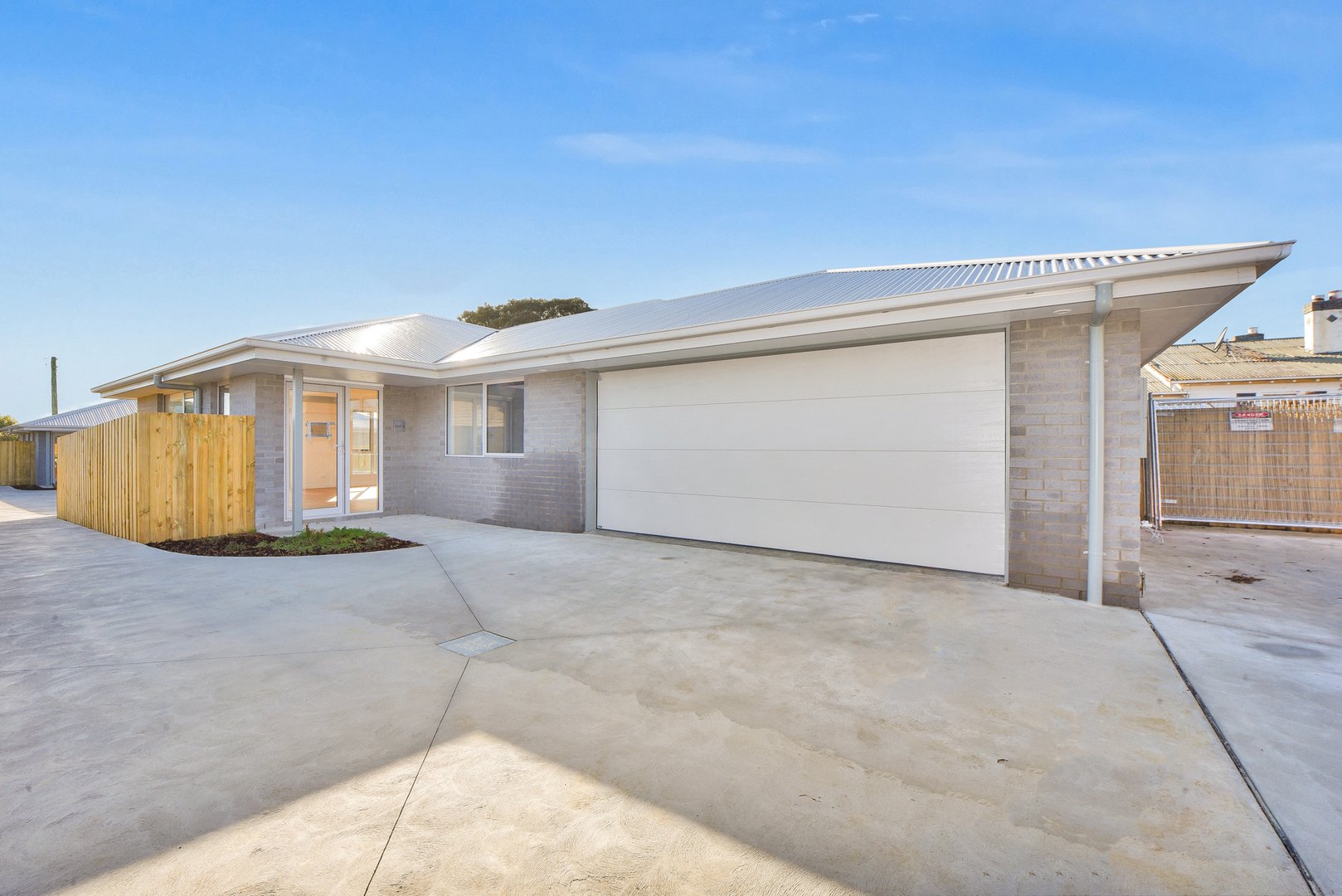 2/20 Lewis Street