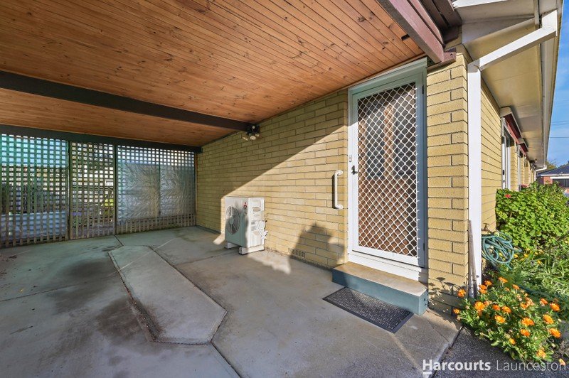 15 Lenstan Street