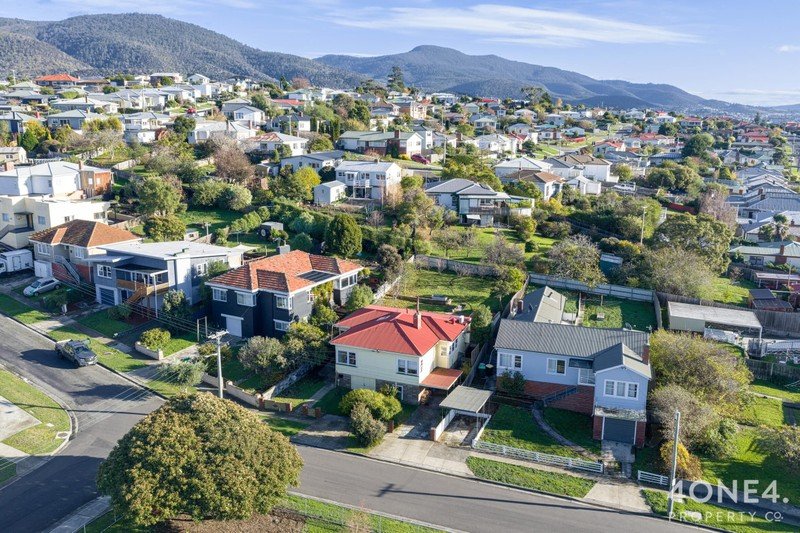 4 Keats Avenue