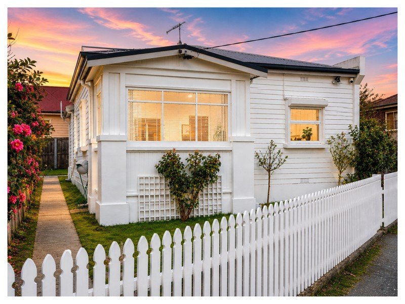 1 Pyenna Avenue