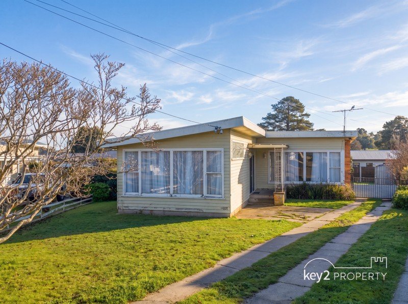 11 Heyes Place