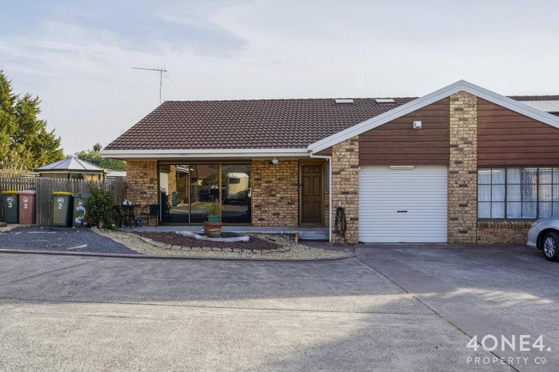 2/10 Racecourse Road