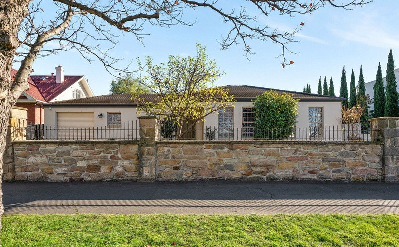 8/31 Fitzroy Place