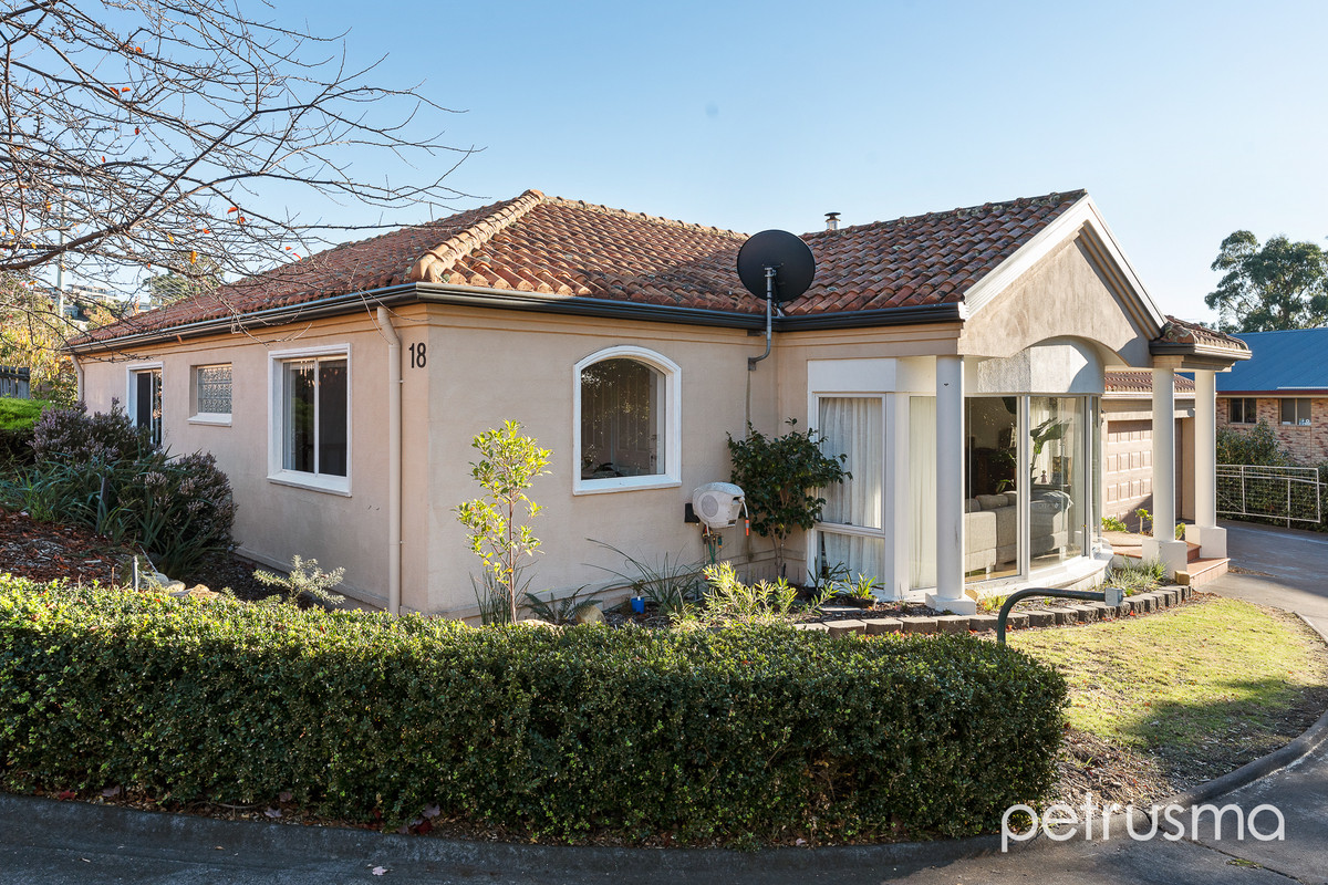 18 Tinderbox Road